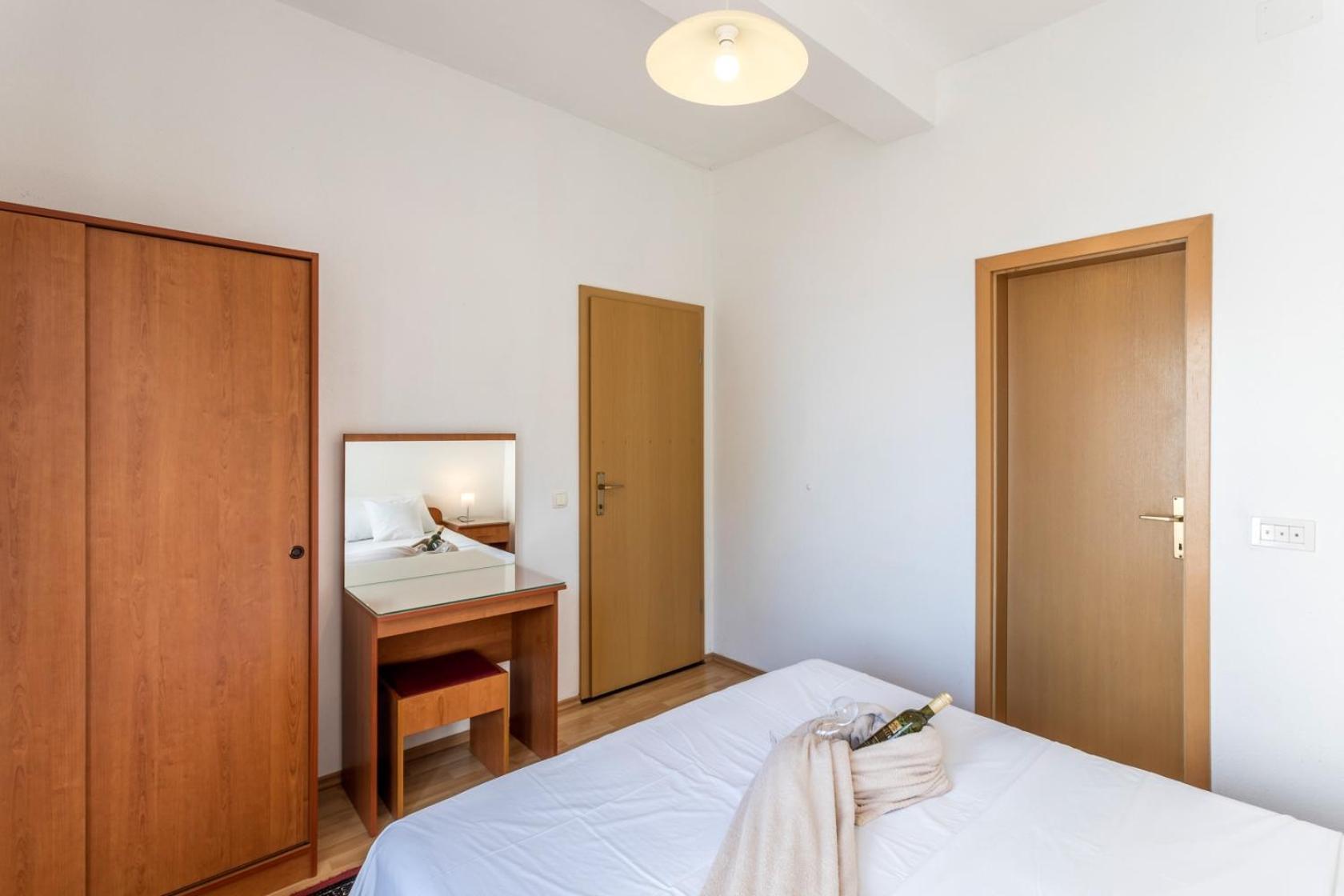 Apartments With A Parking Space Baska Voda, Makarska - 301 Room photo